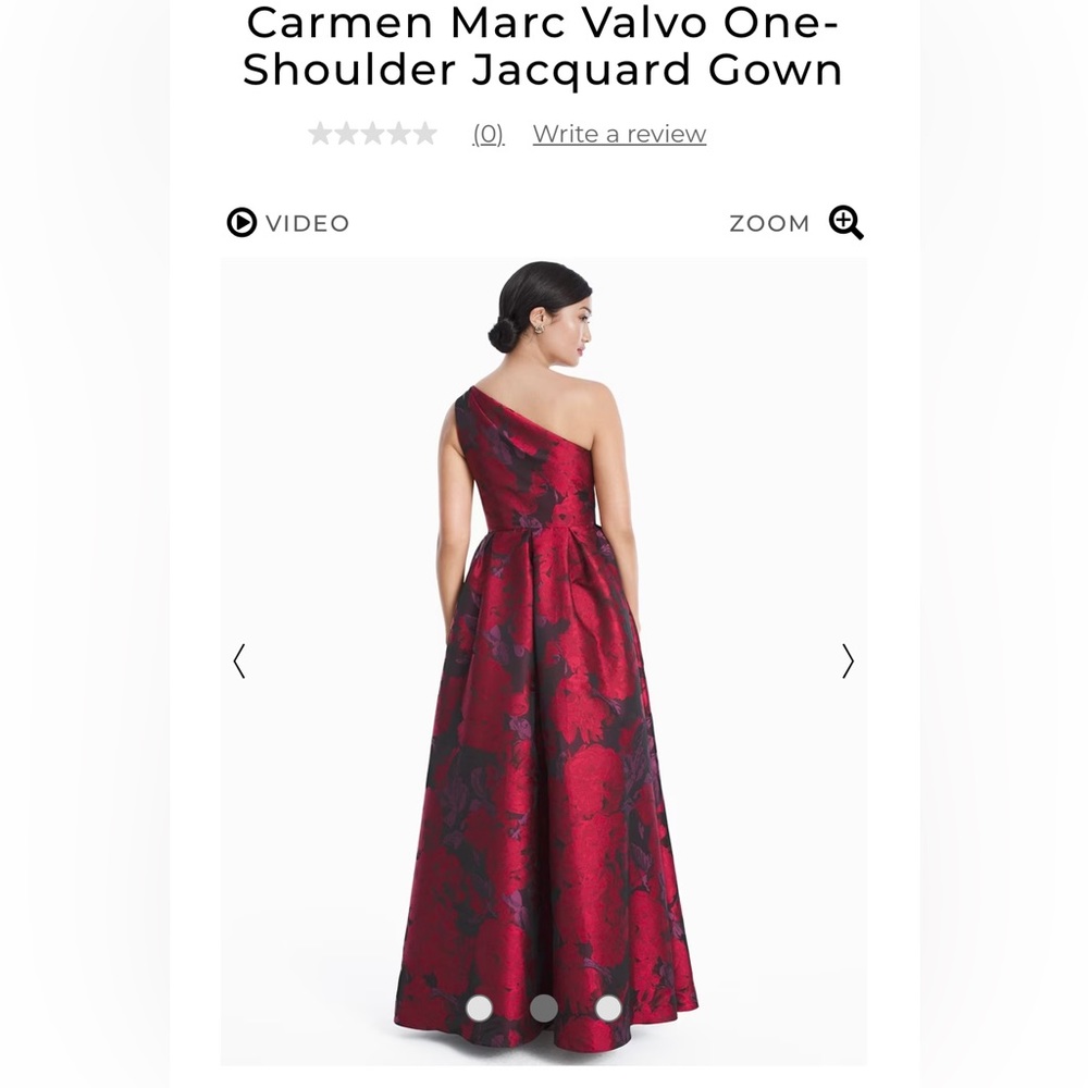 Beautiful Carmen MarcValvo infusion gown brand new never worn